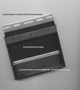 Fuji Instax Kassette mit Teilweise entnommen Filmblatt